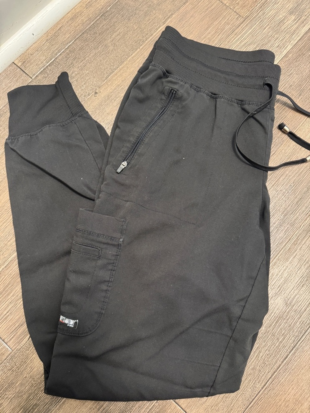Grey's Anatomy  Black Cargo Scrub Pants - Picture 2 of 6